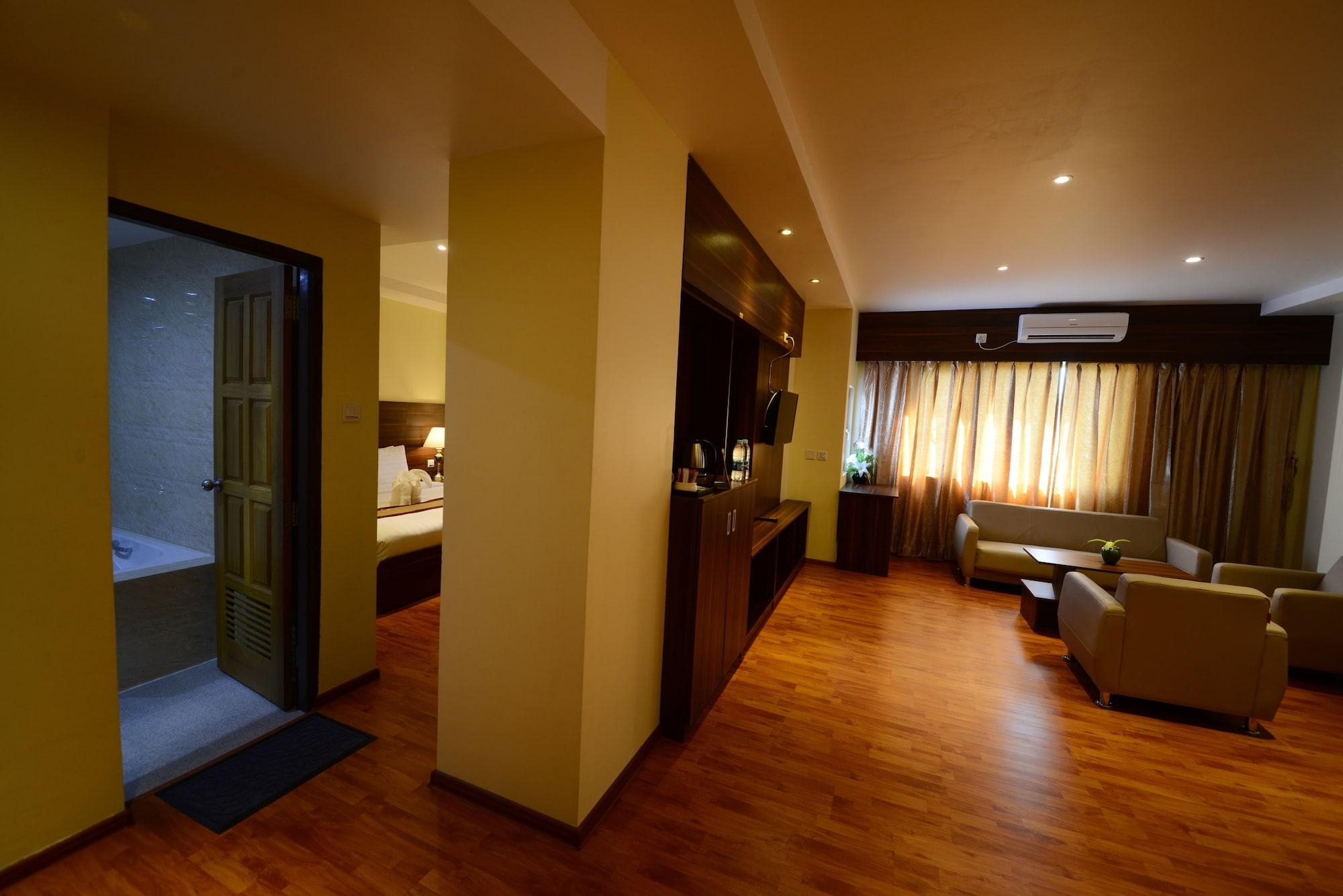 Silver Green Hotel Yangon Dış mekan fotoğraf