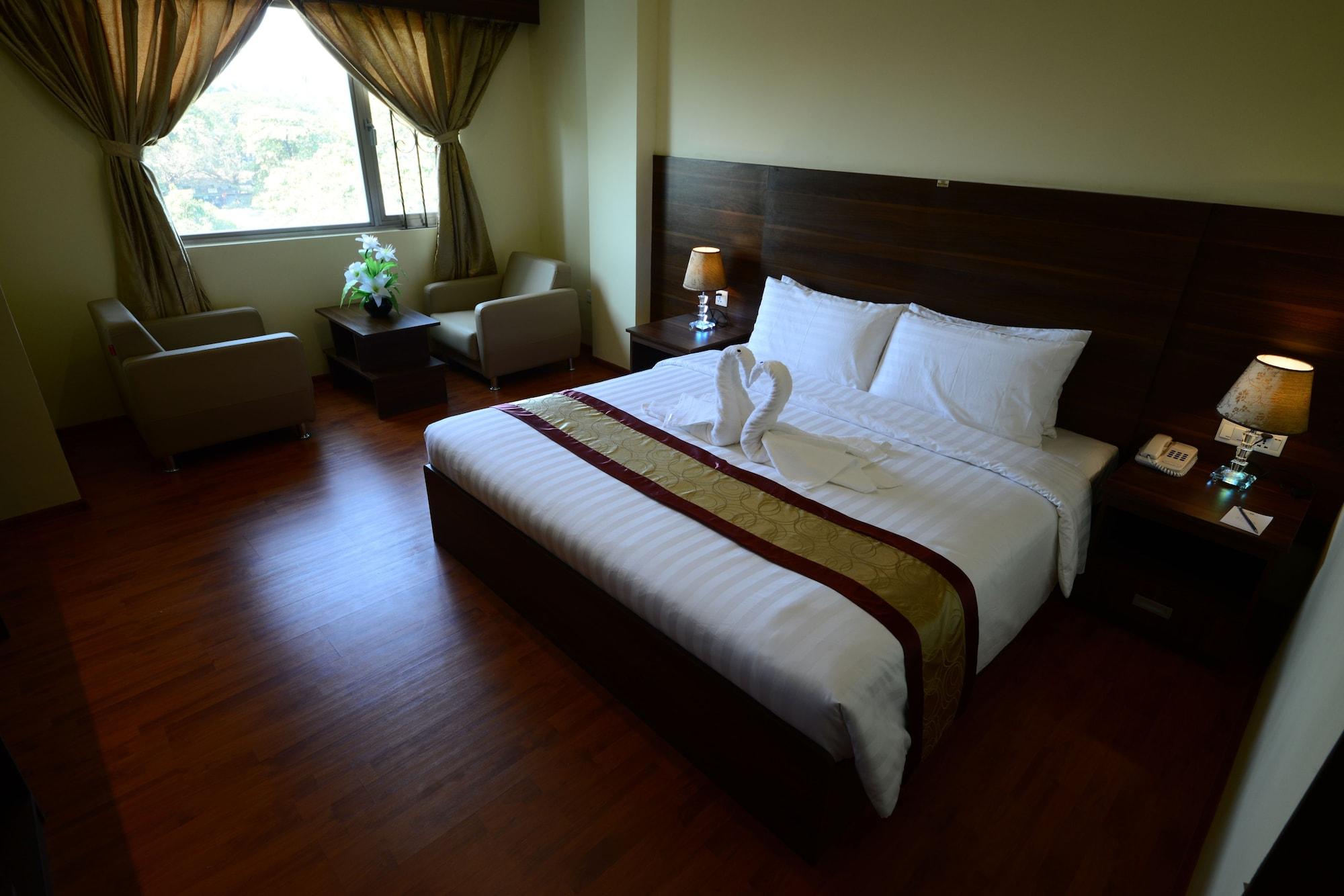 Silver Green Hotel Yangon Dış mekan fotoğraf