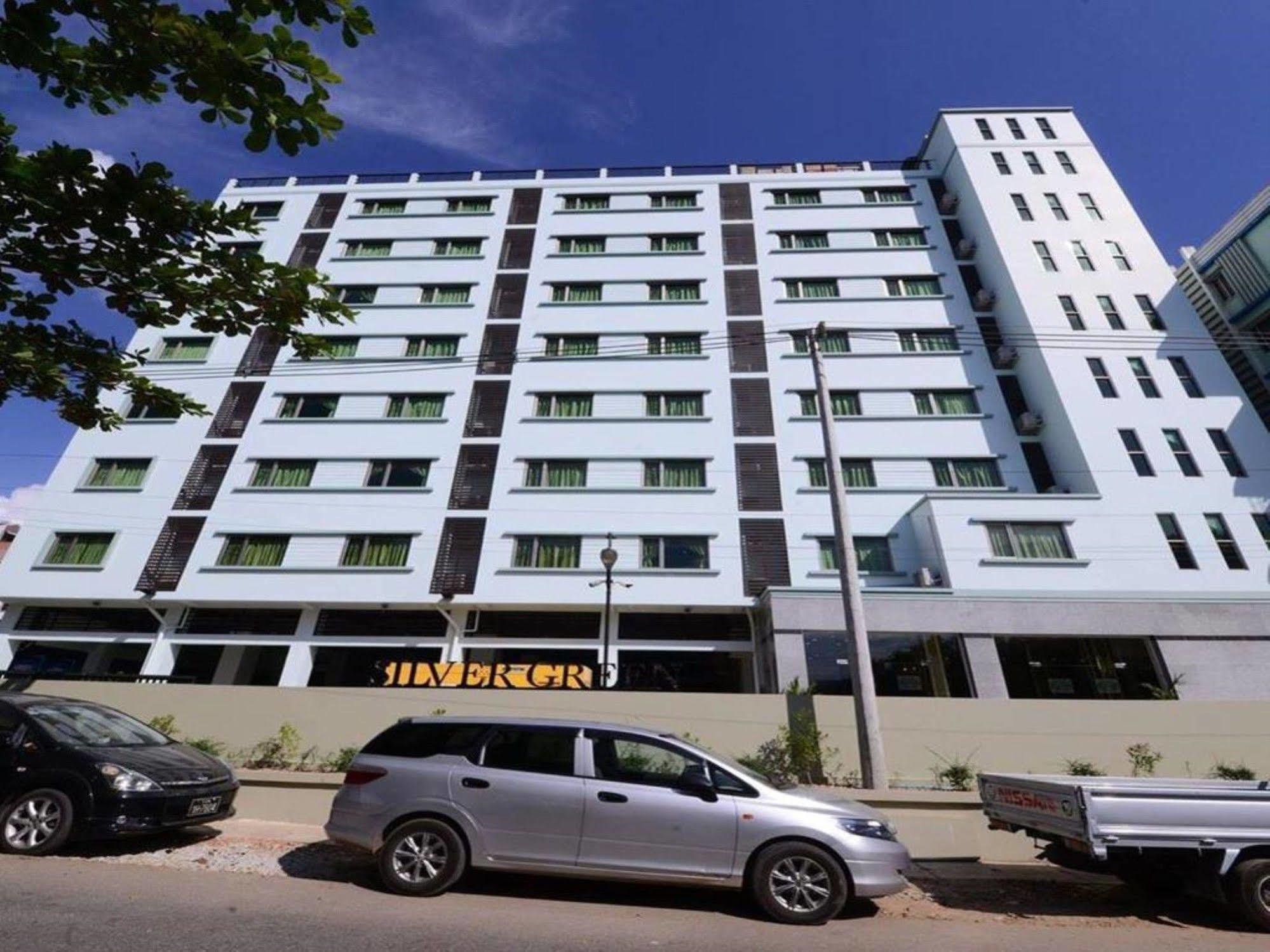 Silver Green Hotel Yangon Dış mekan fotoğraf