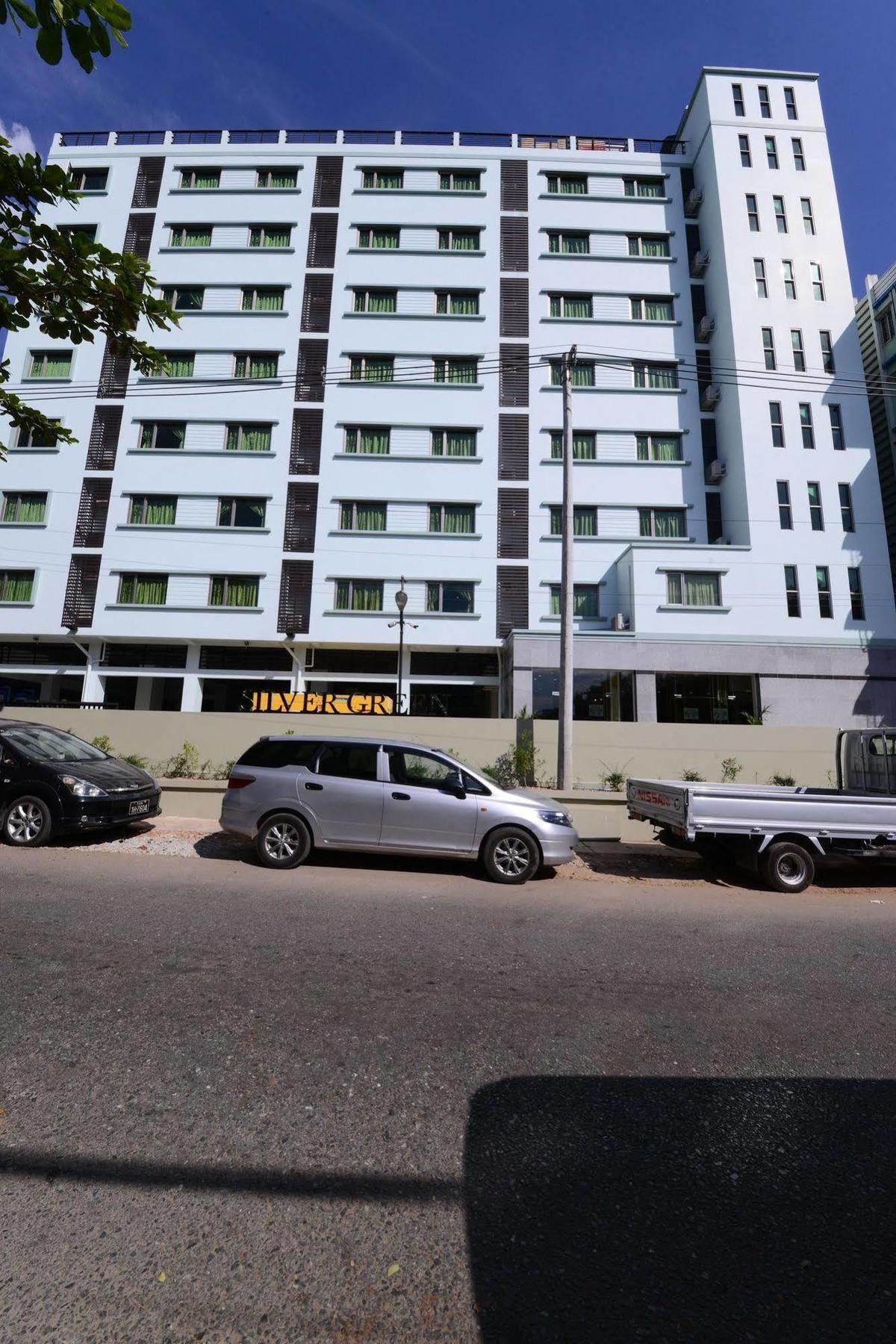 Silver Green Hotel Yangon Dış mekan fotoğraf