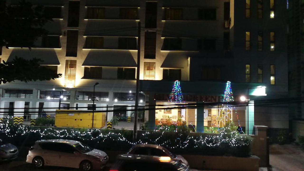 Silver Green Hotel Yangon Dış mekan fotoğraf
