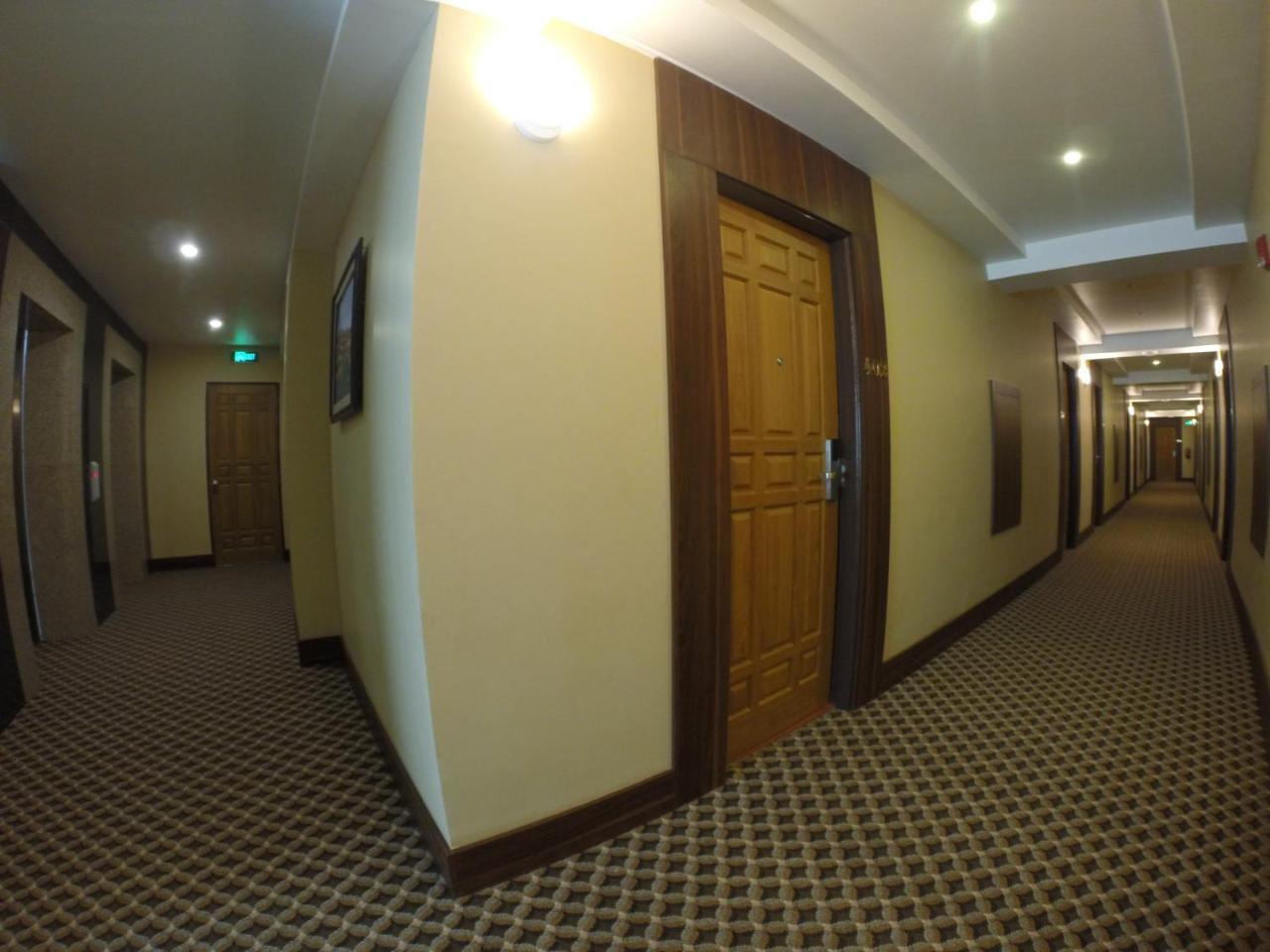 Silver Green Hotel Yangon Dış mekan fotoğraf